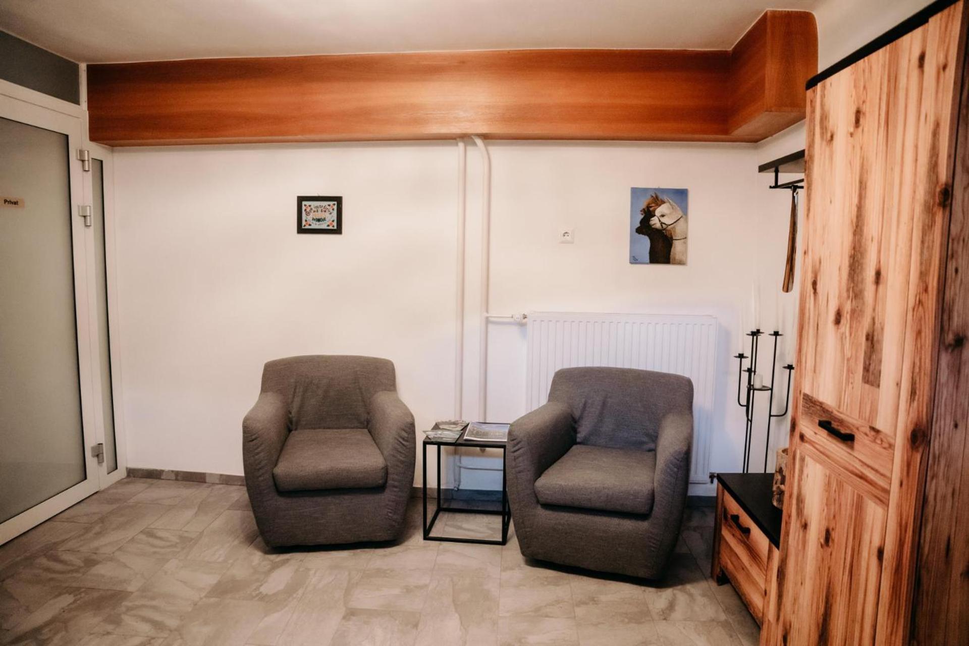 Alpakas, Lamas Und Rentiere Zum Gruenen See Grossdorf  Extérieur photo